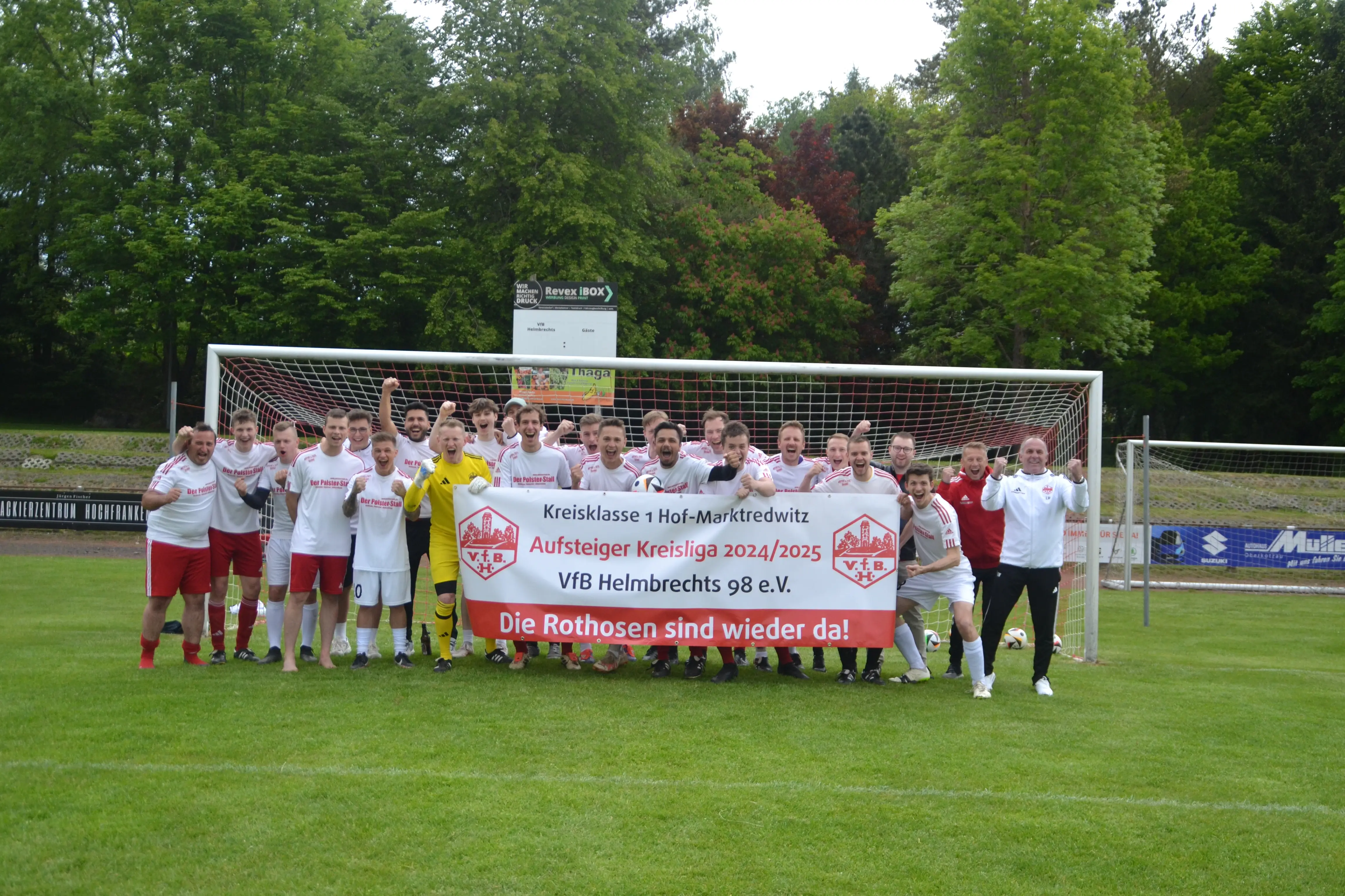 mannschaftsfoto-zum-aufstieg-in-die-kreisliga