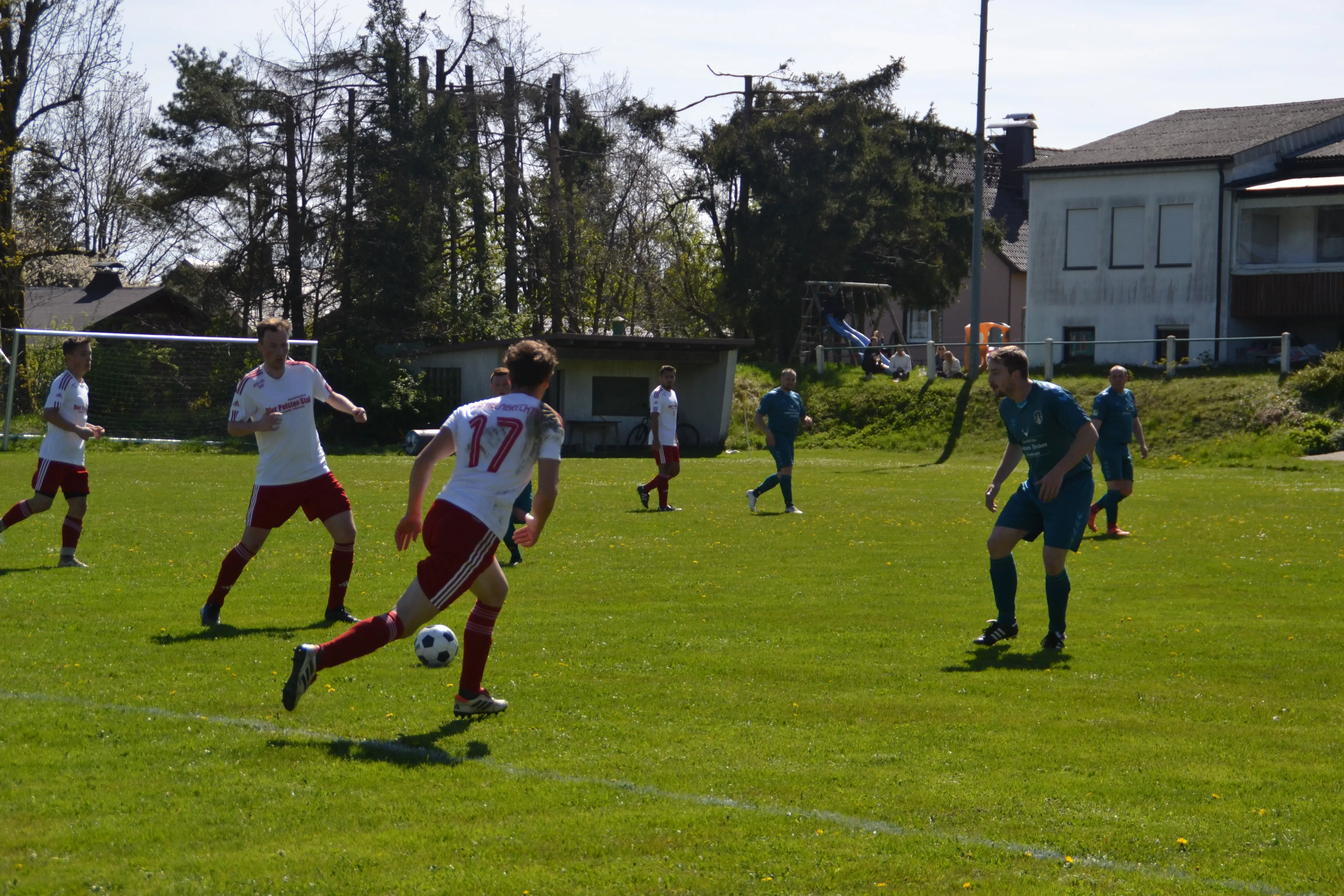 sg-döbraberg-geroldsgrün-spielszene-angriff-der-rothosen